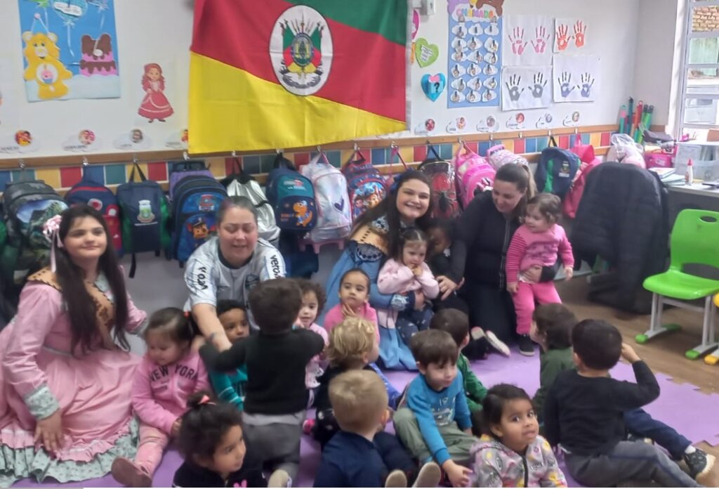 Projeto leva cultura gaúcha a crianças da EMEI Beija-Flor, em Canoas