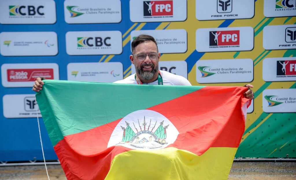 Canoense conquista ouro e prata na Copa do Brasil de Paraciclismo Estrada de 2025