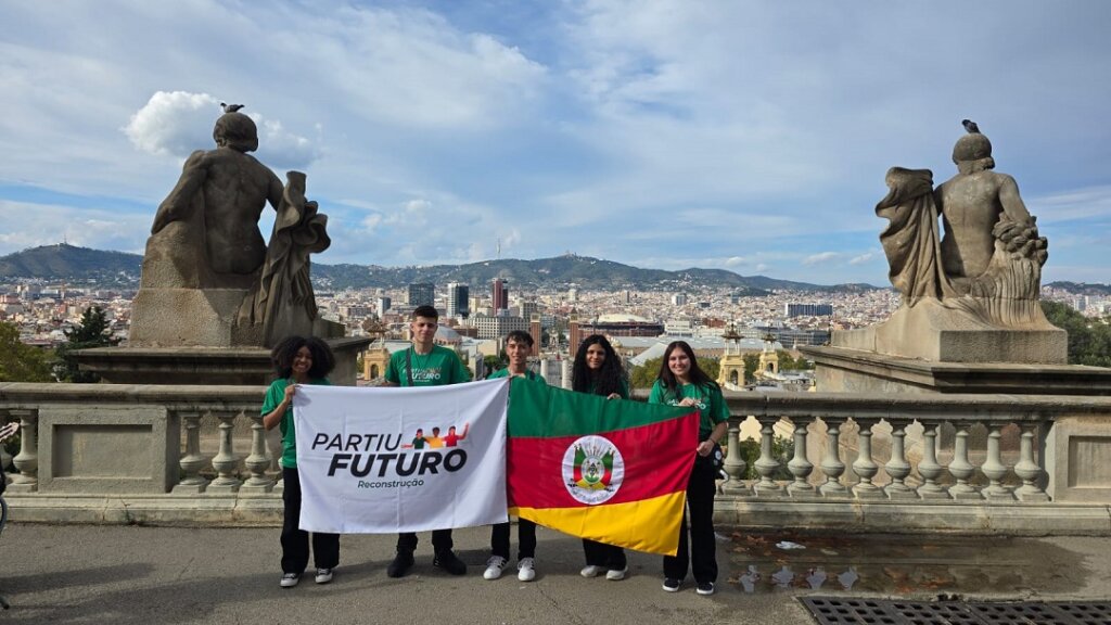 Jovens do Partiu Futuro Reconstrução desembarcam na Espanha para missão internacional