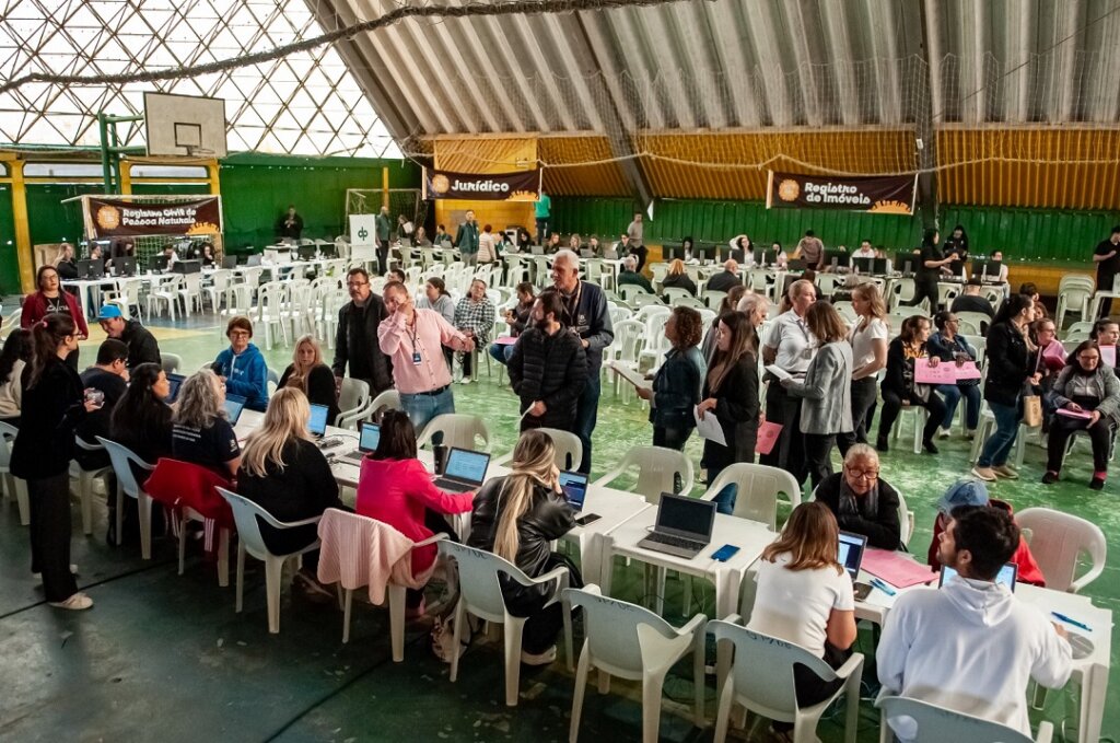Mutirão para regularizar imóveis da CohabRS a custo zero seguirá neste sábado em Canoas