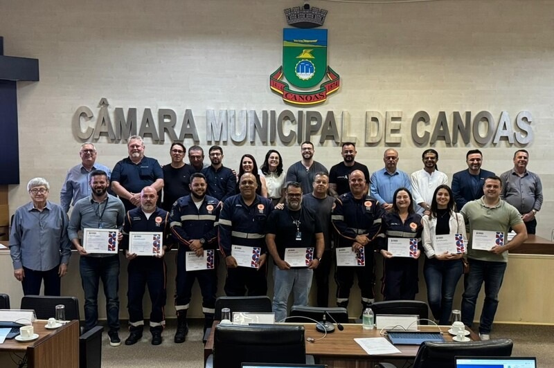 SAMU é homenageada na Câmara de Vereadores de Canoas pelos 20 anos de atuação na cidade